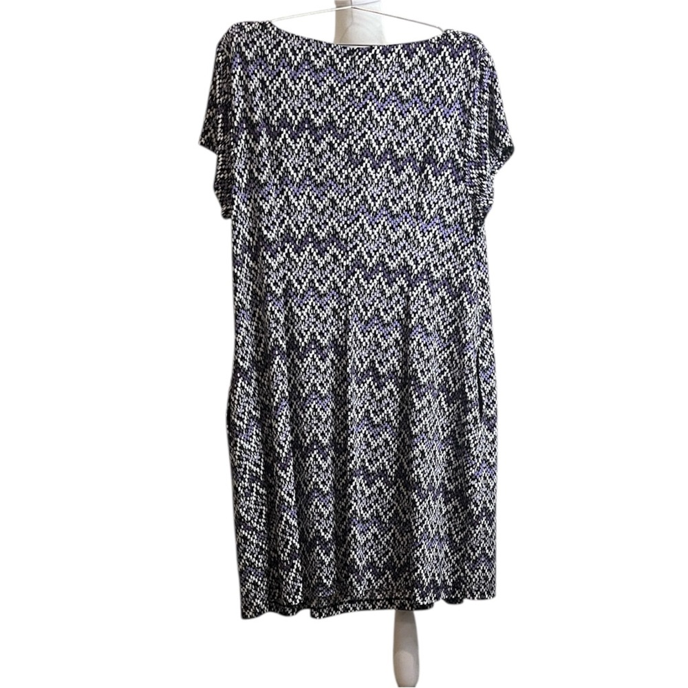 Roz & Ali Black and White Midi Dress